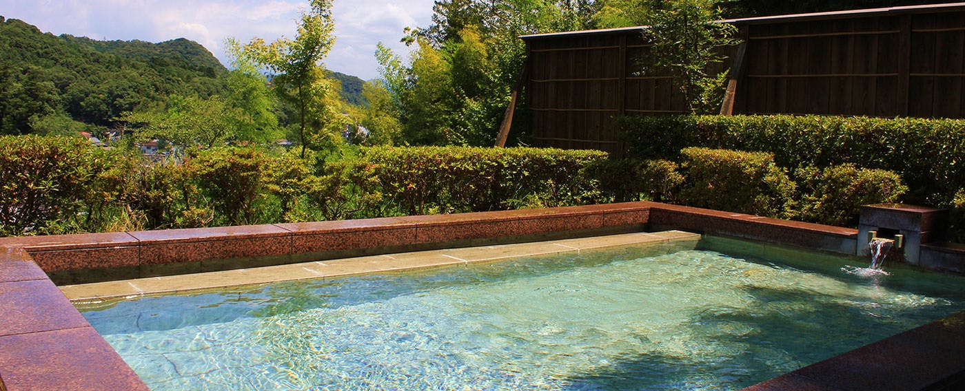 ออนเซ็นกลางแจ้งส่วนตัว Izu Stone