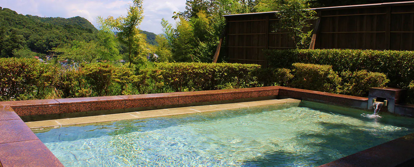 ออนเซ็นกลางแจ้งส่วนตัว Izu Stone