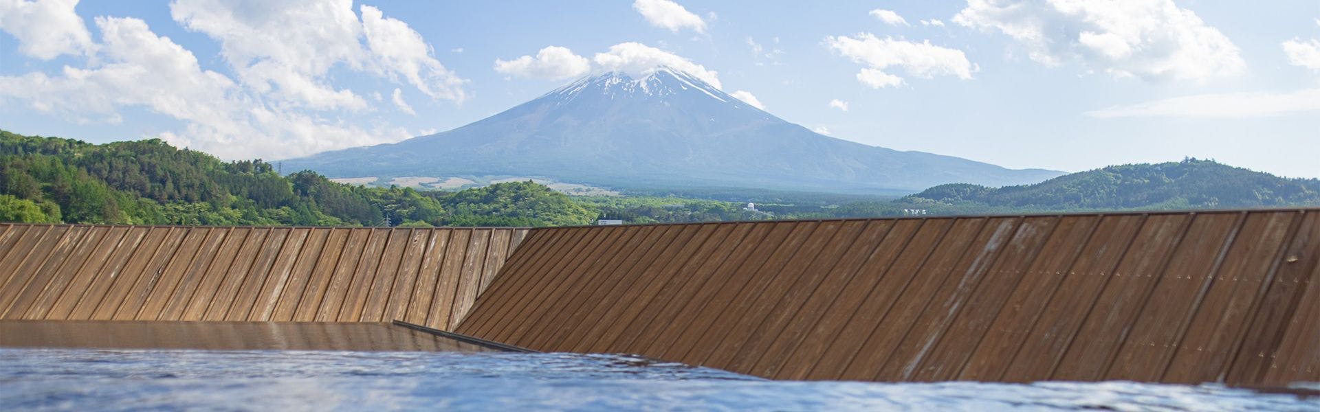 庭園と感動の宿　富士山温泉　ホテル鐘山苑