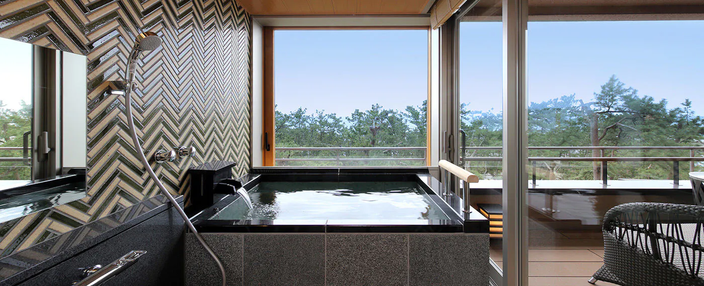 NEW:温泉半露天・テラス付和洋室(12帖+TWベッド5F)半露天風呂