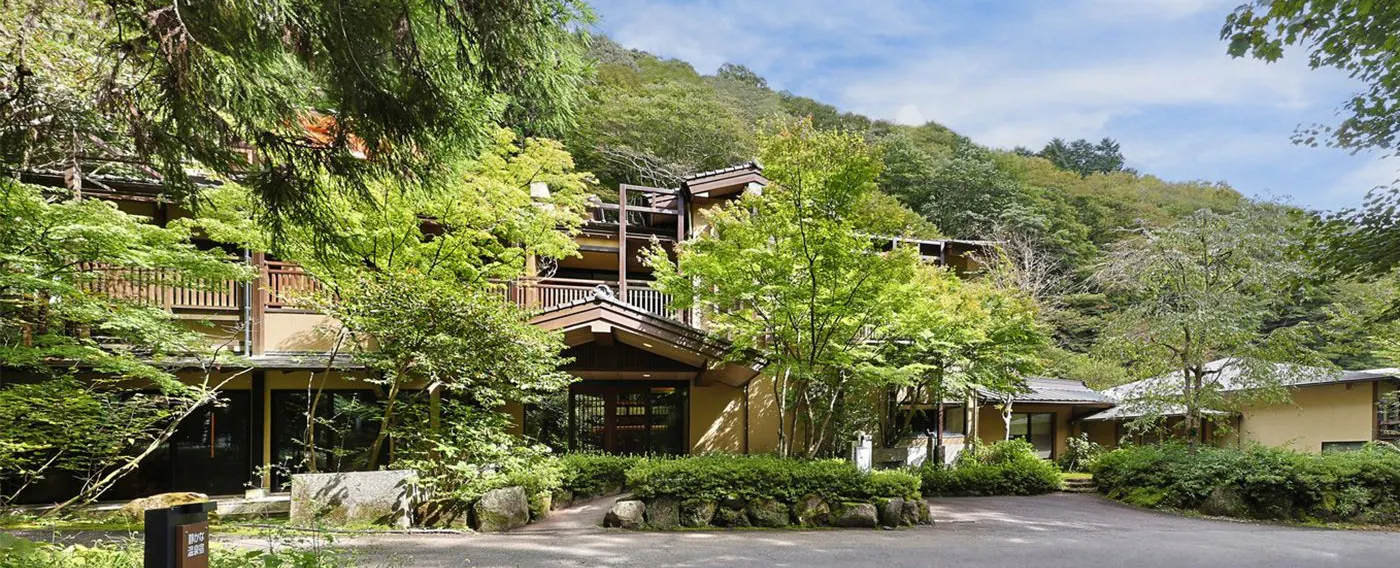 鹿覗きの湯 つるや 外観