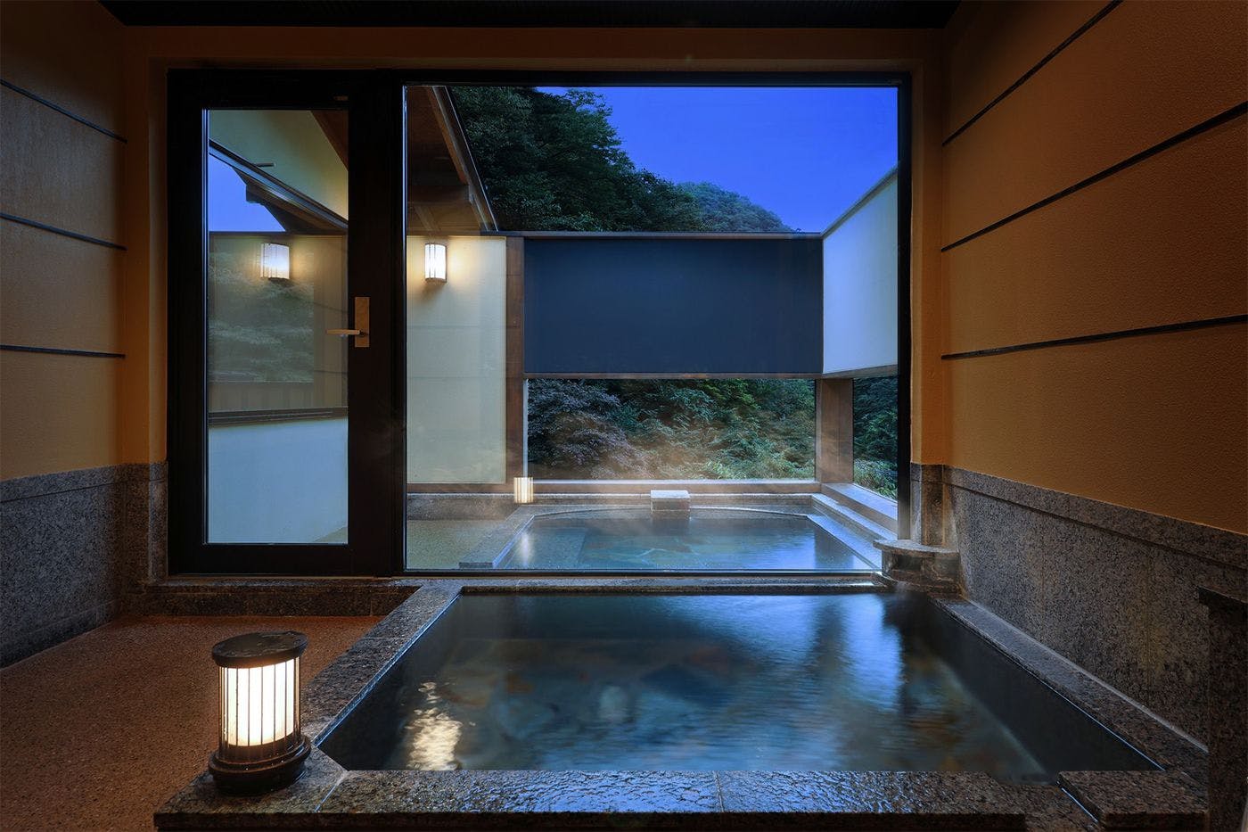【鶴】露天風呂付客室（本館つるや）