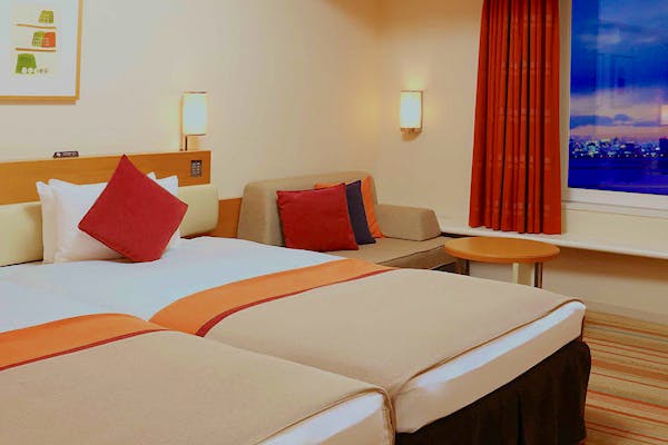 東京ベイ舞浜ホテルの最安値が見つかる 10日間 空室カレンダー 一休 Com