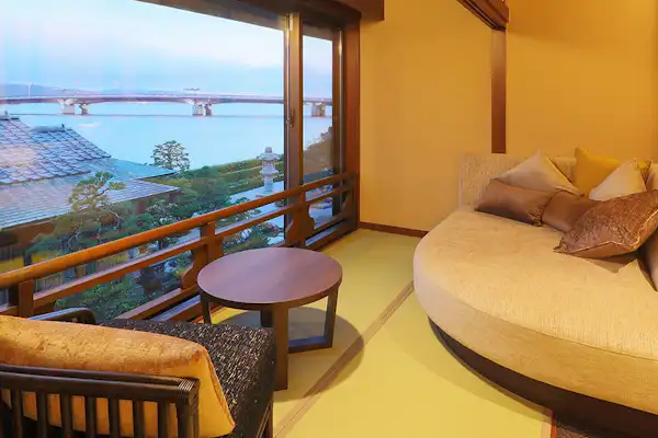 Bilik dengan pemandangan laut
