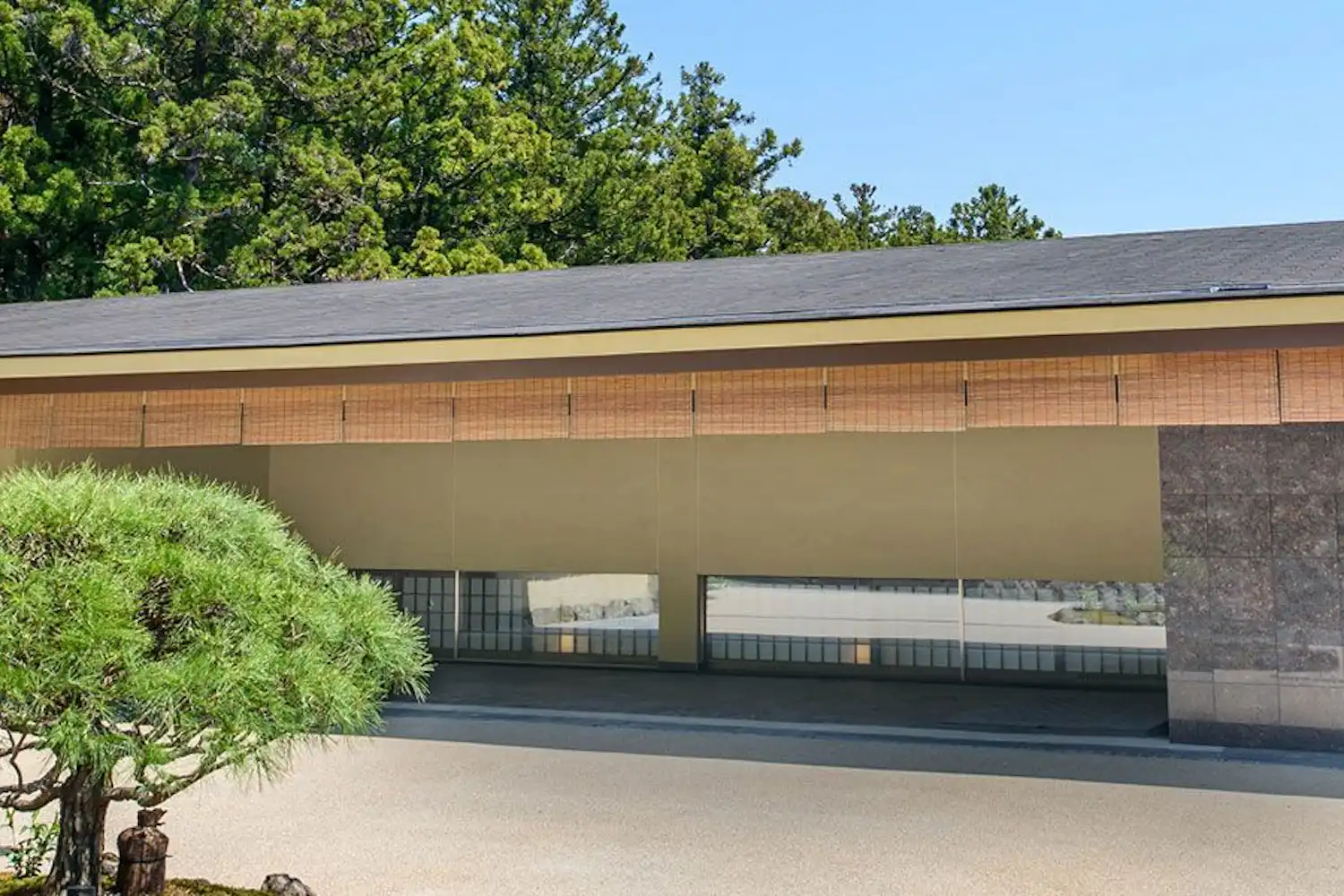 ภายนอกอาคาร