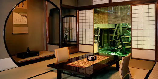 炭屋旅館