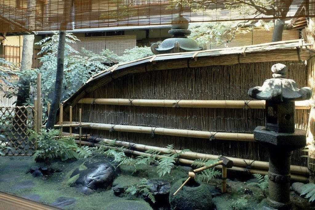 炭屋旅館