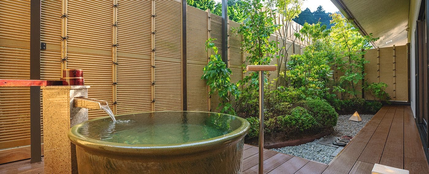 奥熱川　庭園と竹の湯宿　奈良偲の里　玉翠（ならしののさと ぎょくすい）