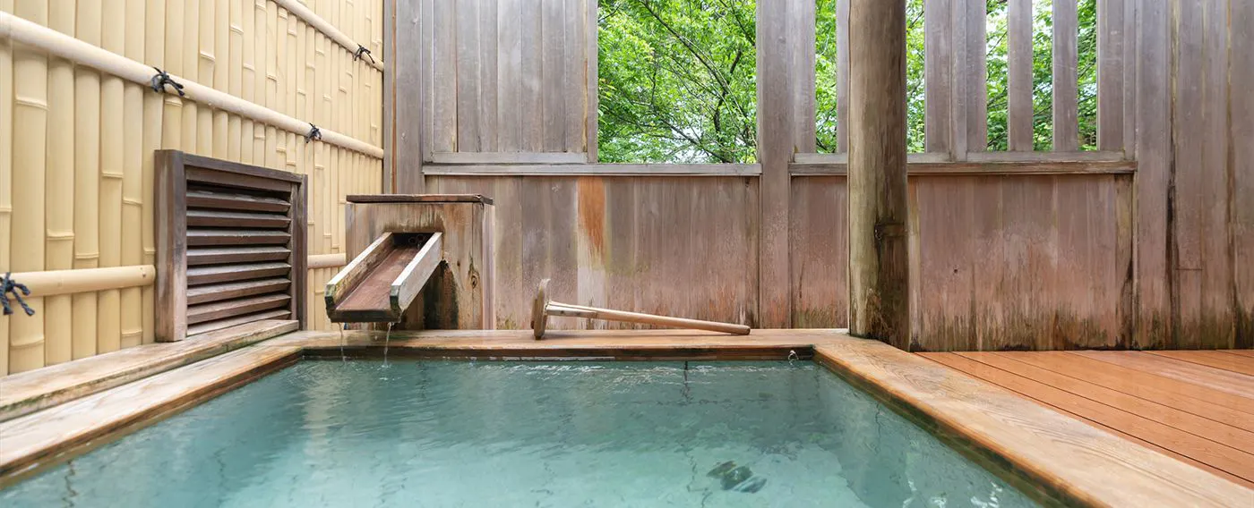 奥熱川　庭園と竹の湯宿　奈良偲の里　玉翠