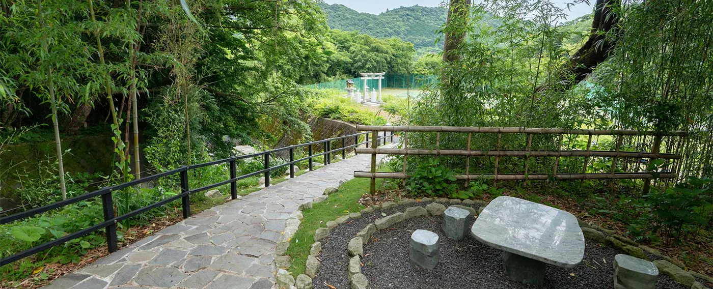 สวนไผ่ ฮิคาริ ดามาริ (ฮิดามาริ)