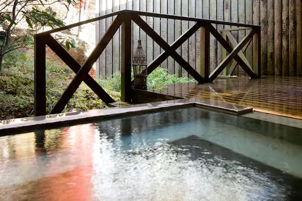 บ่อน้ำพุร้อนกลางแจ้ง