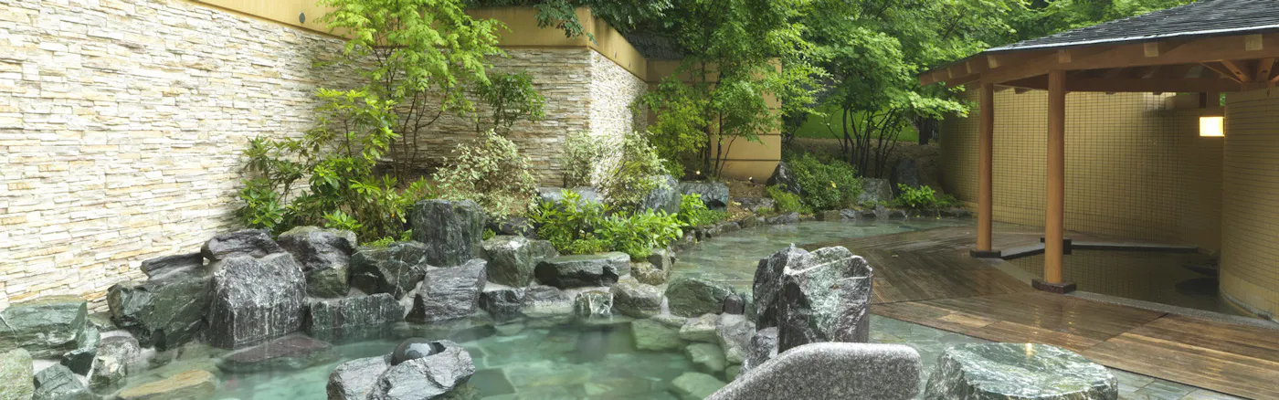 定山渓鶴雅リゾートスパ 森の謌:岩の露天風呂
