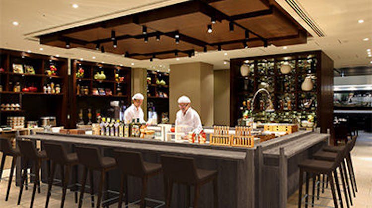 ザ ロイヤルパークホテル 京都三条 京都 宿泊予約 安い料金プラン 口コミ 部屋写真 Trip Com