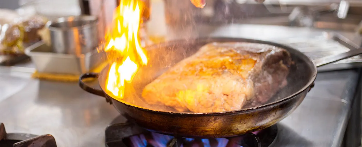 อบในเตาอบที่อุณหภูมิต่ำอย่างช้าๆ แล้วนำไปย่างในกระทะร้อนให้สุกพอดี