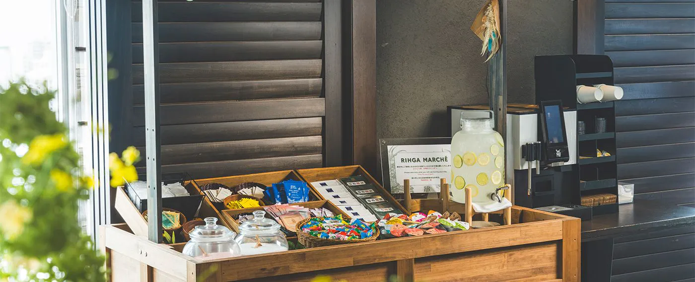 สำหรับผู้เข้าพักเท่านั้น ท่านสามารถเลือกสิ่งอำนวยความสะดวกที่คัดสรรมาอย่างดีได้ฟรี ราวกับอยู่ในตลาดจริงๆ