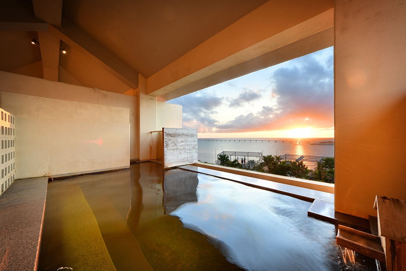 琉球温泉 瀬長島ホテル