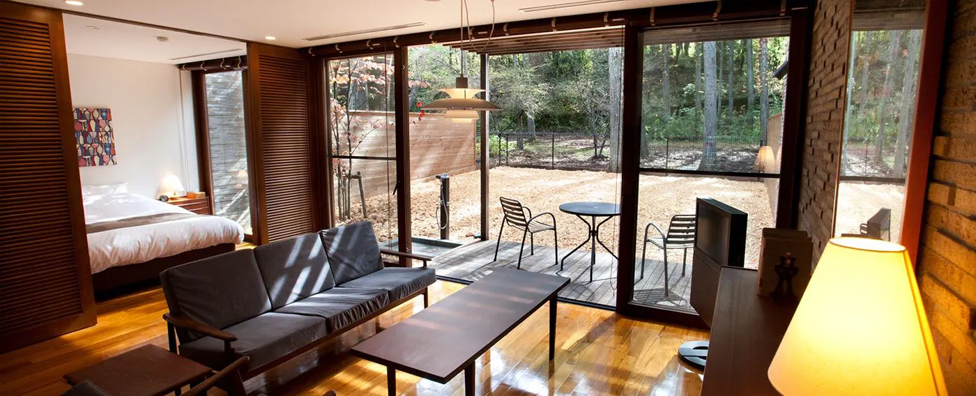 Semua 21 bilik adalah jenis suite.