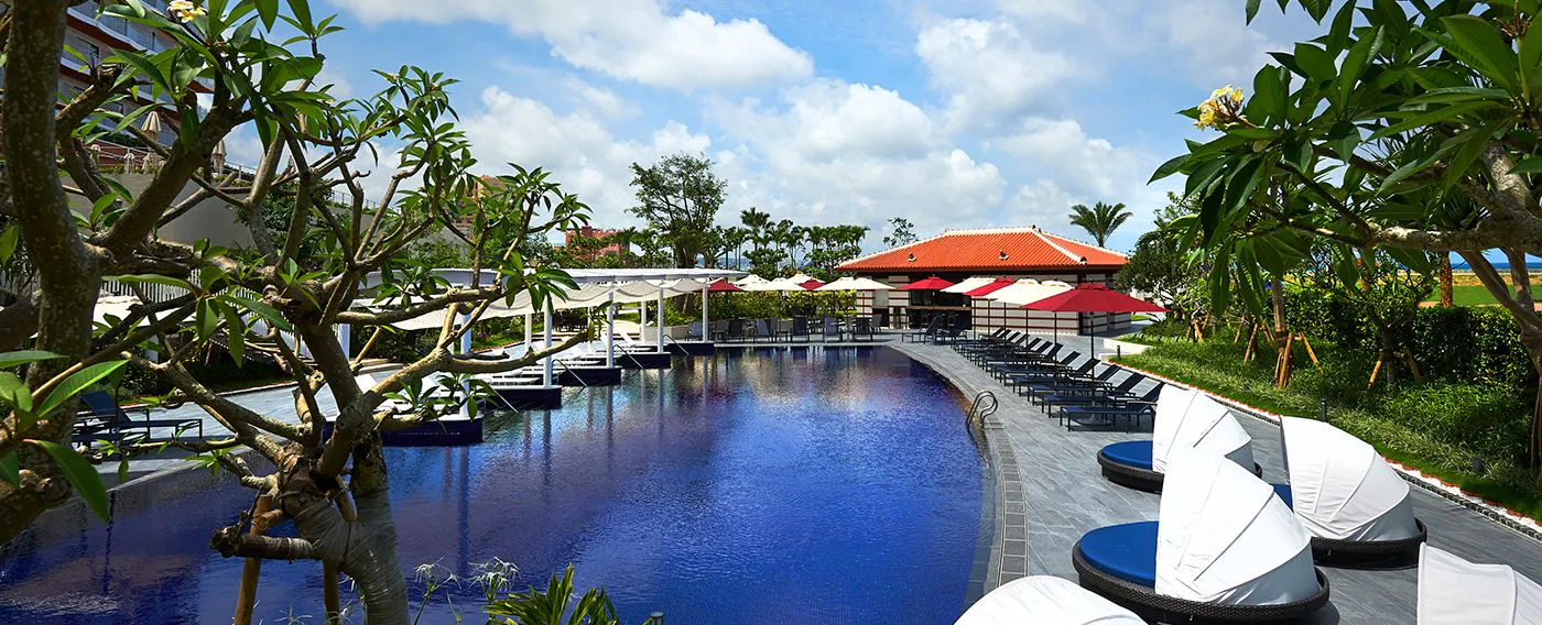 カスケードプール(夏季営業)