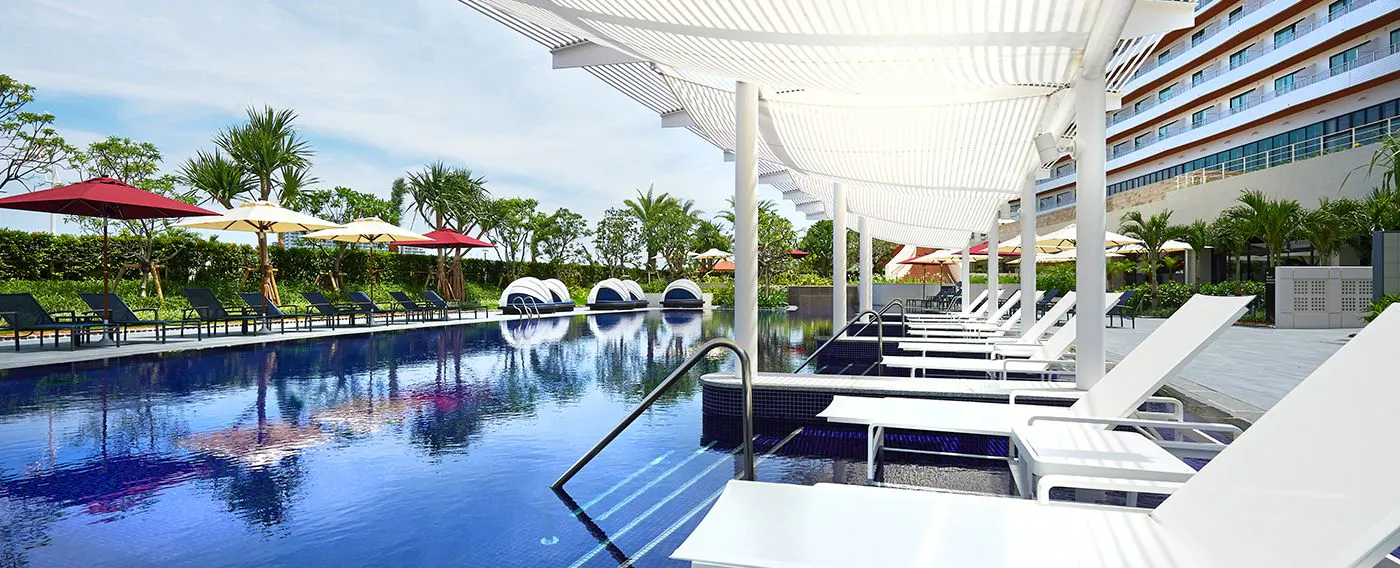 カスケードプール(夏季営業)