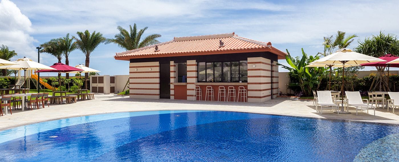 Poolside Bar (Open During Summer)