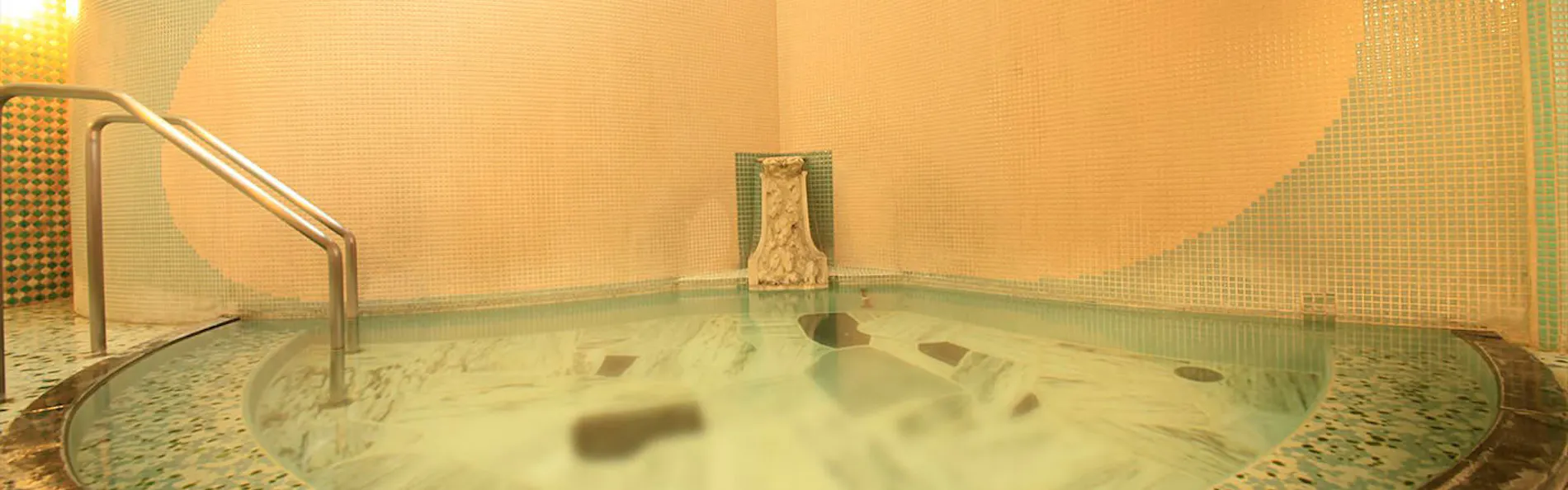 箱根湯本温泉 萬翠楼 福住