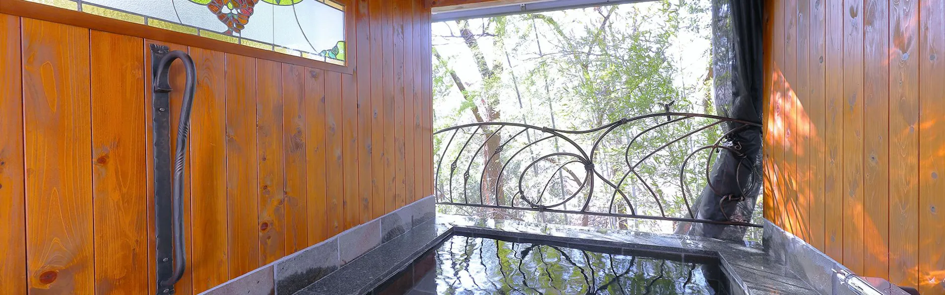 小さなホテル セラヴィ