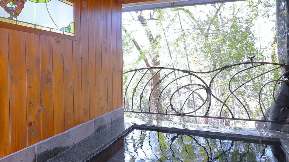 Petite Hotel C'est la Vie