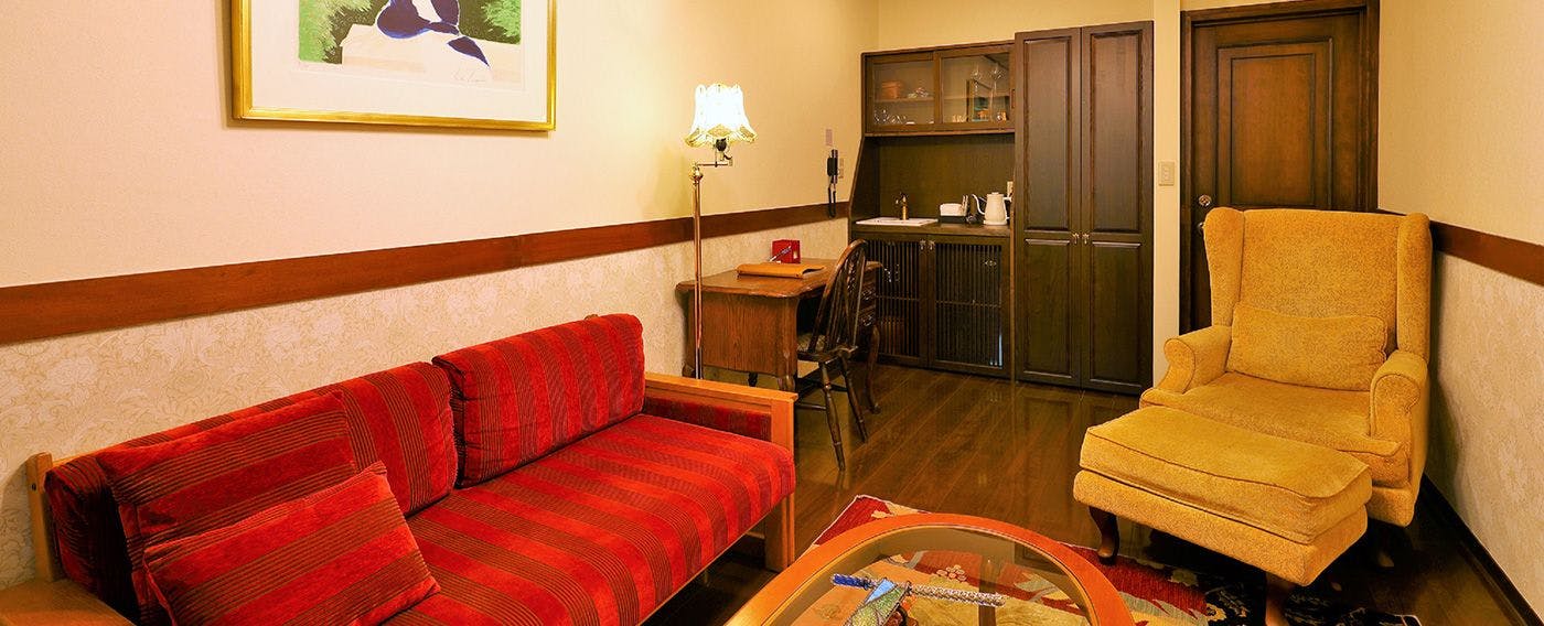 Petite Hotel C'est la Vie