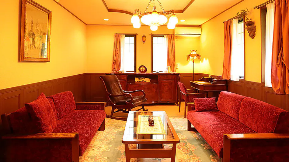 Petite Hotel C'est la Vie