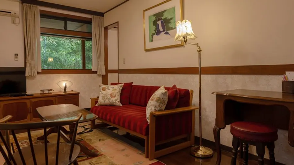 Petite Hotel C'est la Vie