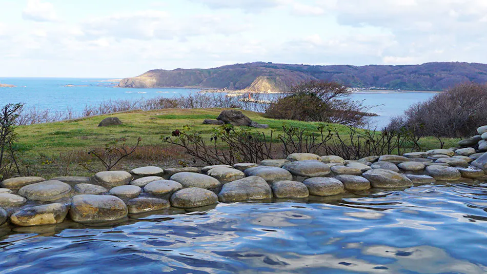 Seaside Sunset Inn Teisui - Spectacular Onsen Ryokan Overlooking Toga Bay, Oga Peninsula, Akita