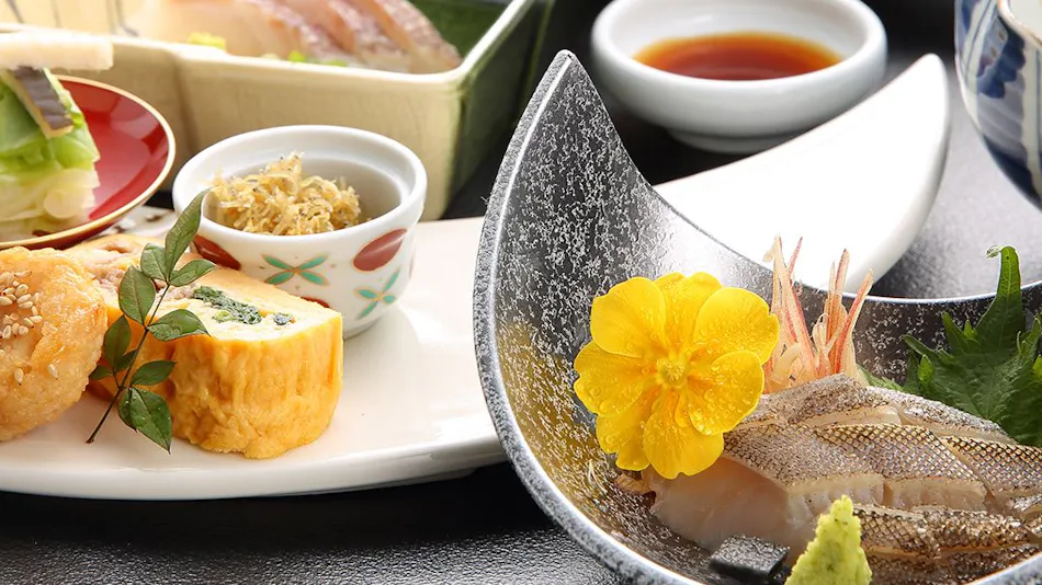 Seaside Sunset Inn Teisui - Spectacular Onsen Ryokan Overlooking Toga Bay, Oga Peninsula, Akita