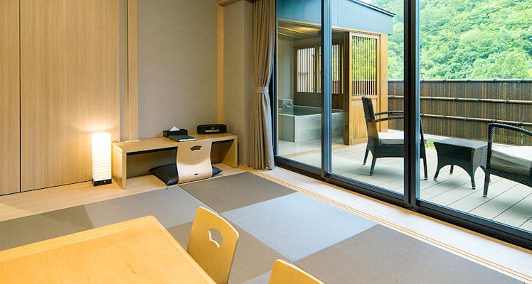 嵐山温泉 彩四季の宿 花筏を見た人におすすめの露天風呂が人気の宿 スイートのお部屋 選 宿泊予約は 一休 Com 嵐山温泉 彩四季の宿 花筏を見た人におすすめの露天風呂が人気の宿 スイートのお部屋 選 宿泊予約は 一休 Com