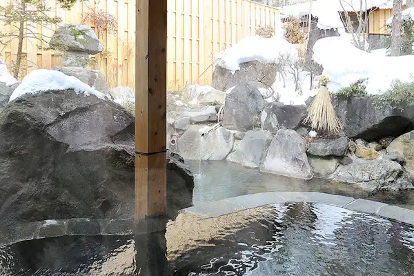 บ่อน้ำพุร้อนกลางแจ้ง