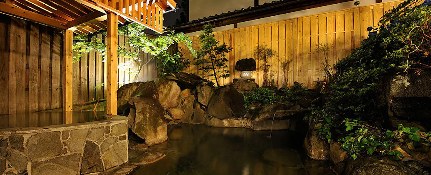 น้ำพุร้อนและอ่างอาบน้ำ