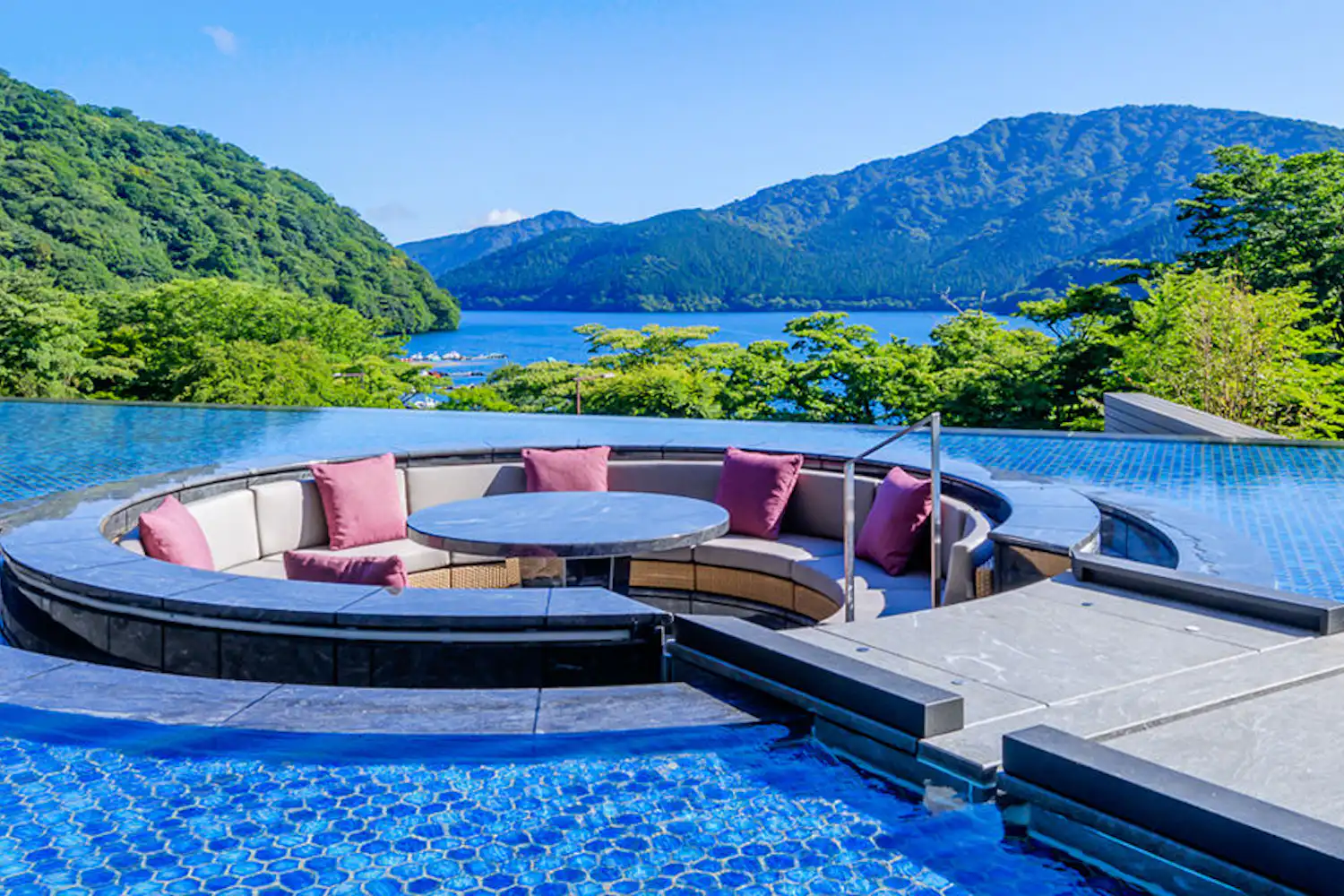 Chậu nước trang trí