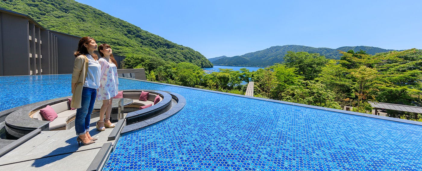 Chậu nước trang trí