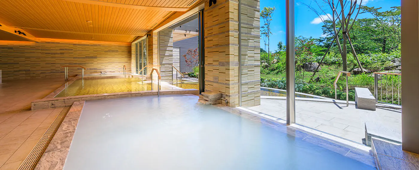 Phòng tắm công cộng lớn