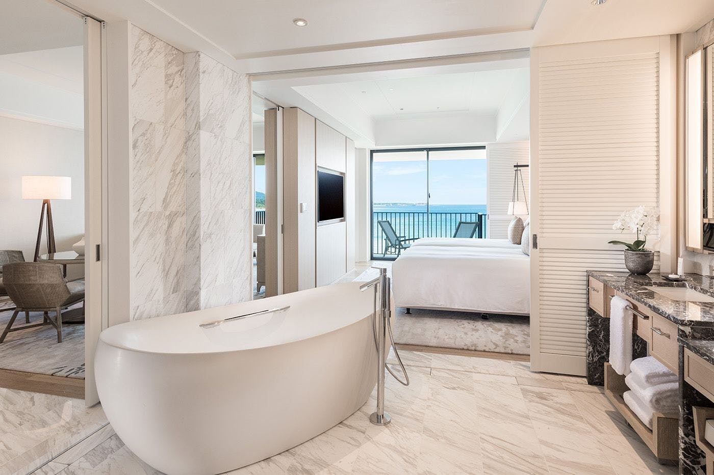 b_ss2_02_240808.jpg?crop=faces