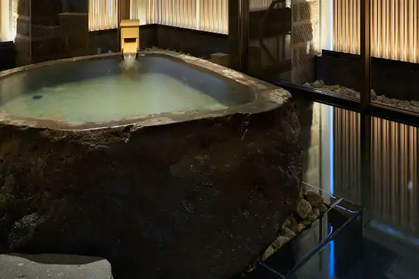 ห้องอาบน้ำรวมขนาดใหญ่