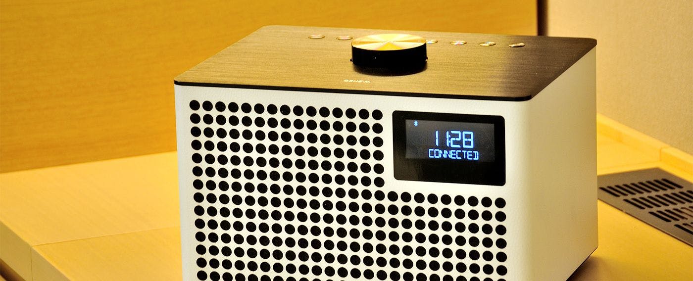 所有客房均配備的GENEVA音響可與您的設備連接，供您享受。