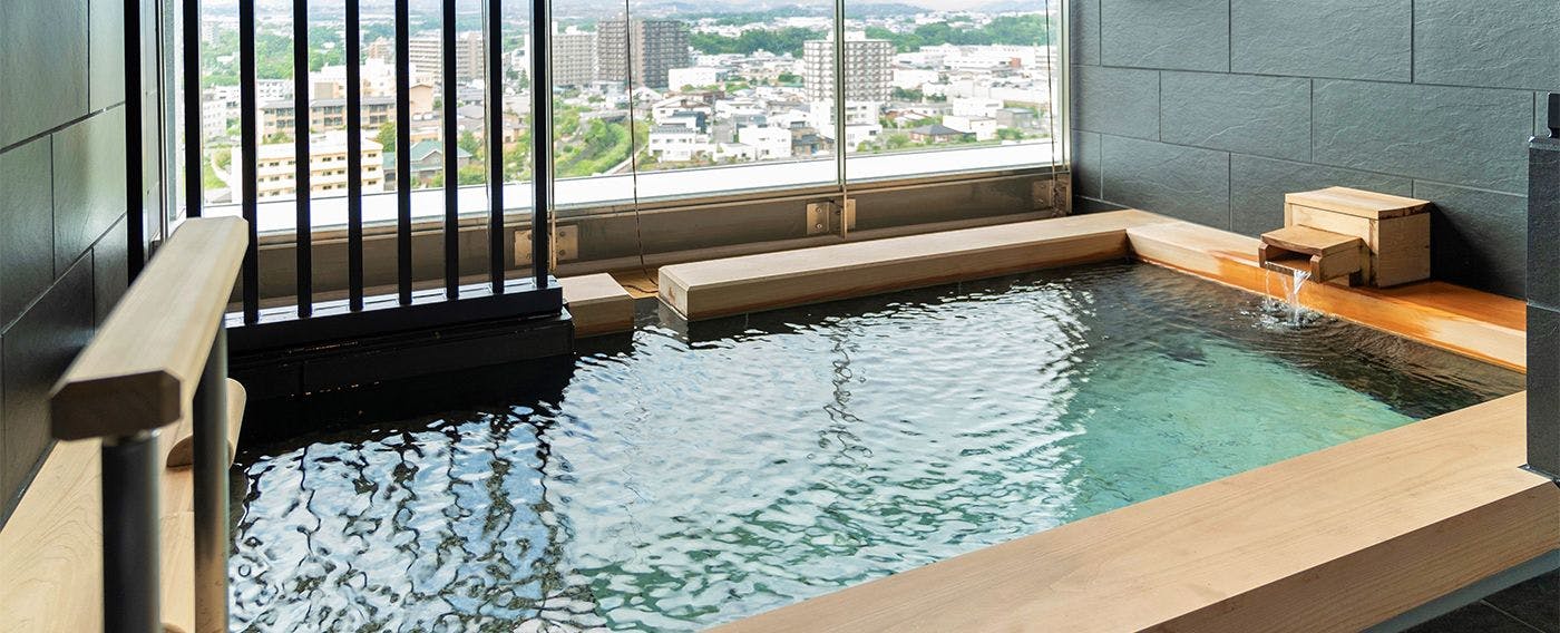 Pemandian keluarga 'Tsuki no Yu' dan 'Hoshi no Yu'