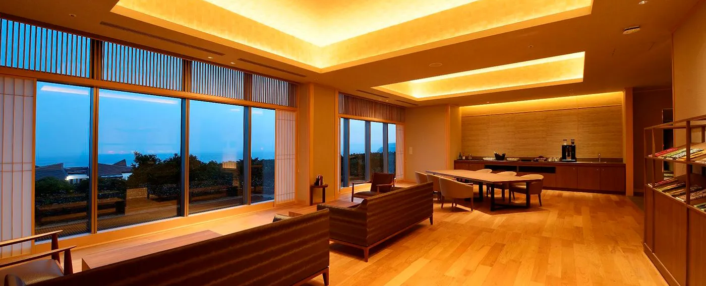 พรีเมียมเลานจ์