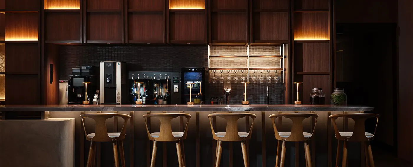 숙박자님 한정으로 음료를 즐기실 수 있는 로비 라운지