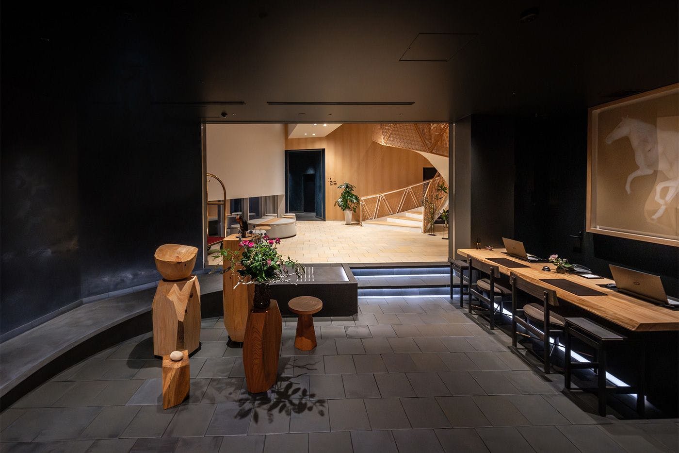 坐着即可办理手续的柜台