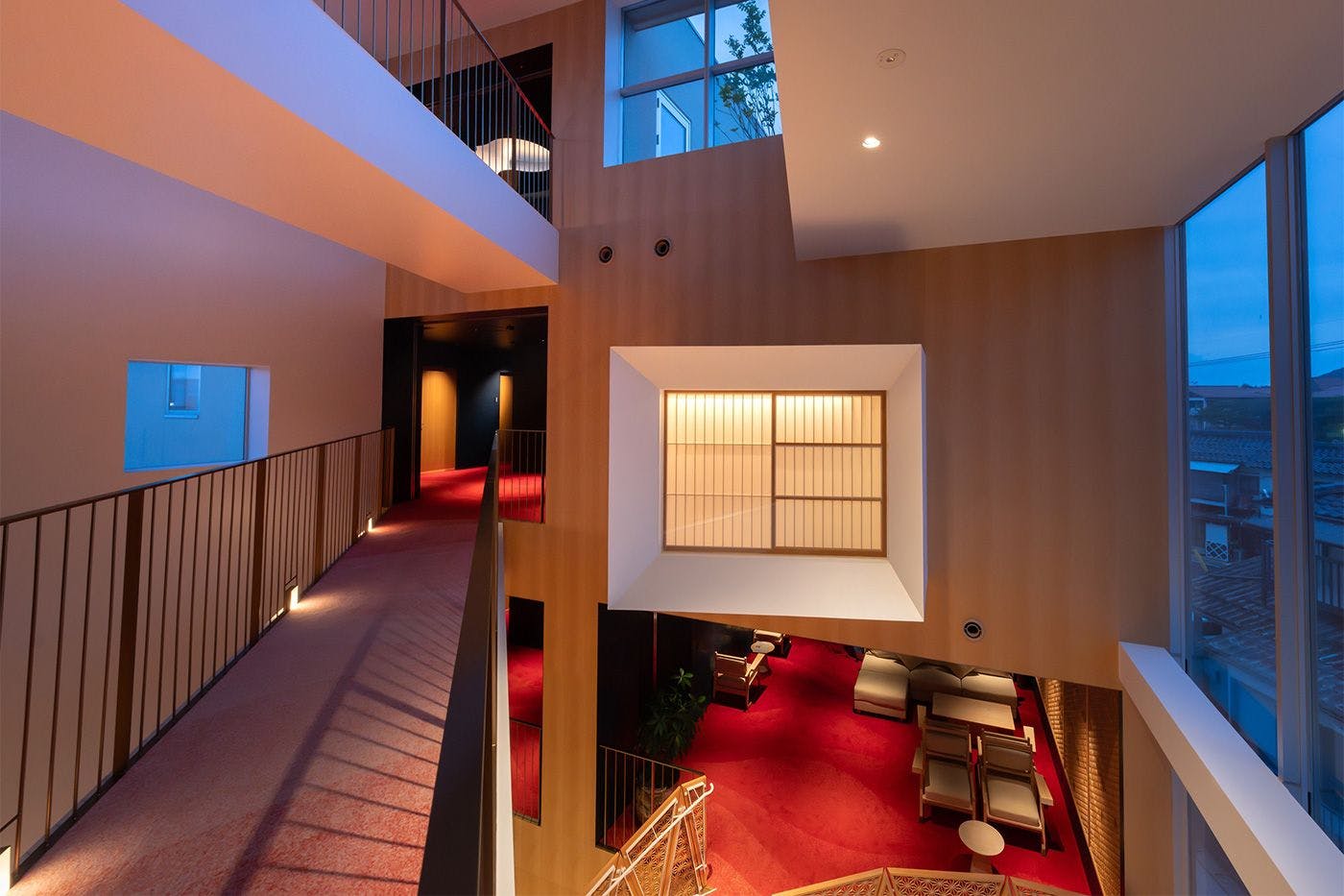 馆内展现了纯真无邪的玩趣之心