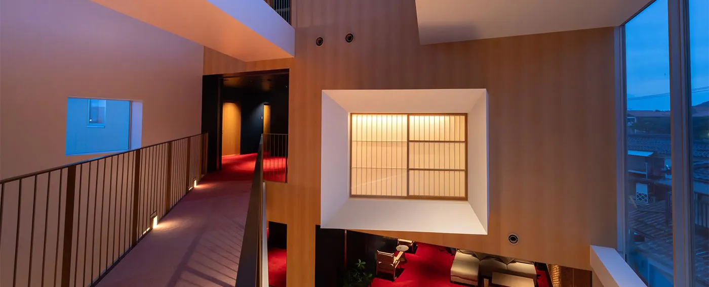 馆内展现了纯真无邪的玩趣之心