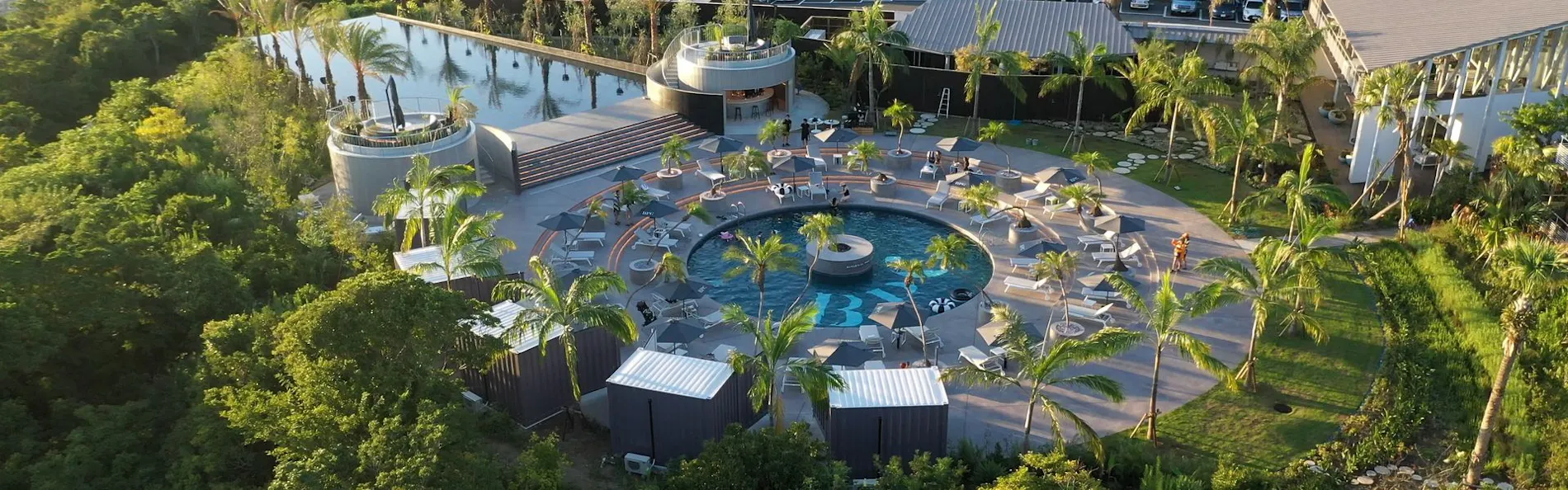 BOTANICAL POOL CLUB