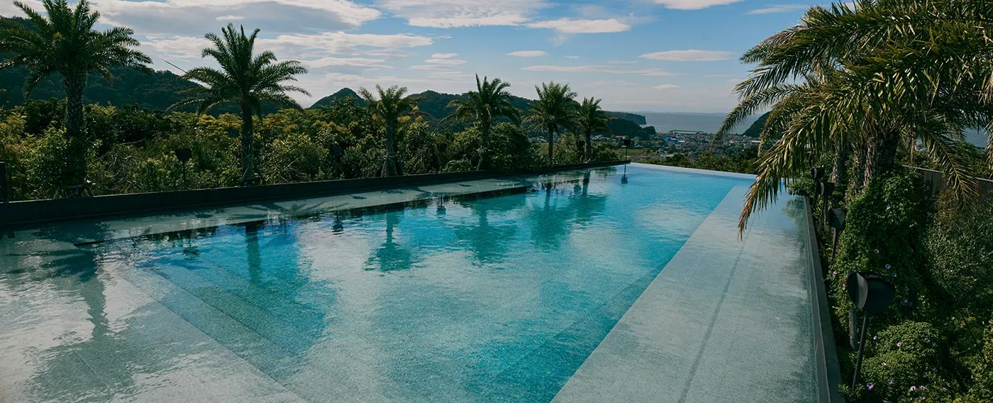 BLACK POOL