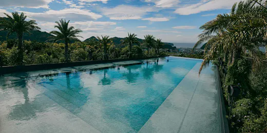 BOTANICAL POOL CLUB